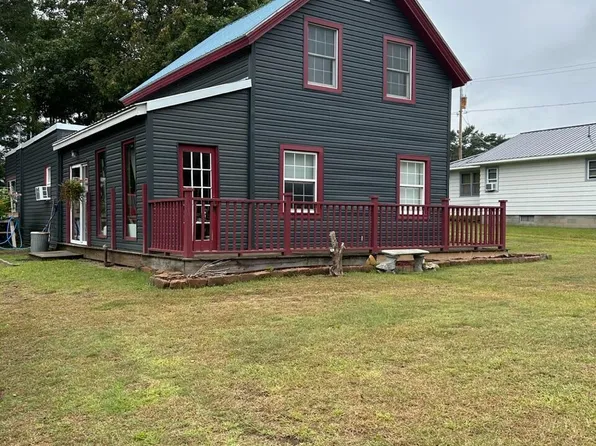 3126 Broad Street, Port Henry, NY 12974