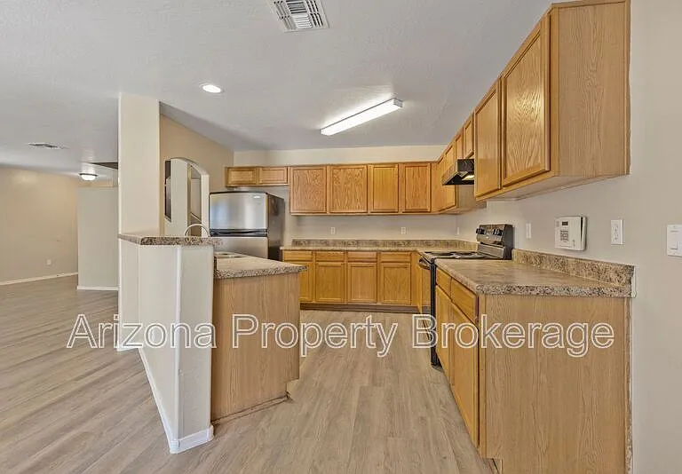 31567 N Cactus Dr — Photo 8