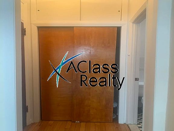 3rd image of 24-15 41st St #2BB