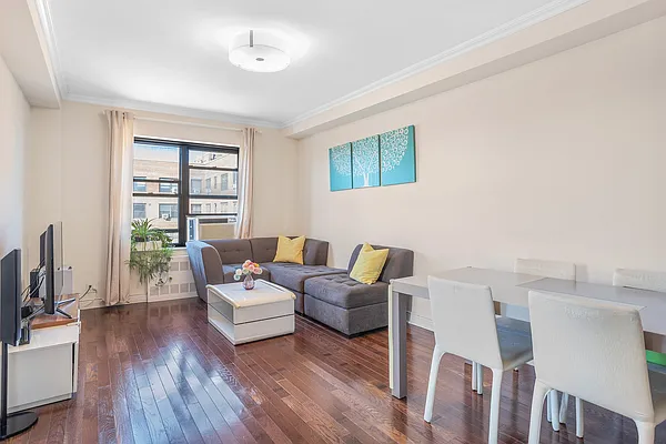 Sold by Daniel Gale Sotheby's International Realty | media 24