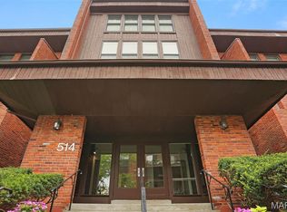 514 Coeur De Royale Dr APT 101, Saint Louis, MO 63141