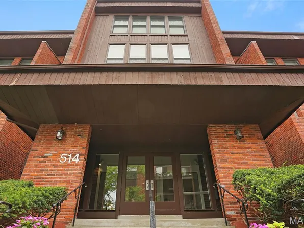 514 Coeur De Royale Dr APT 101, Saint Louis, MO 63141