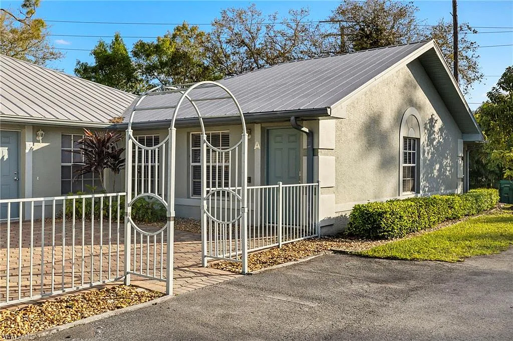 3 bed, 2.0 bath, 1266 sqft, $2,250 — Photo 1