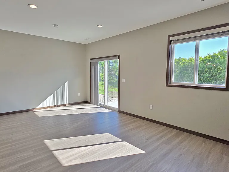 Cloverfield Townhomes — Photo 13