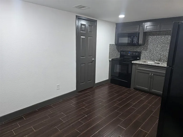 1501 Asbury St #B — Photo 3