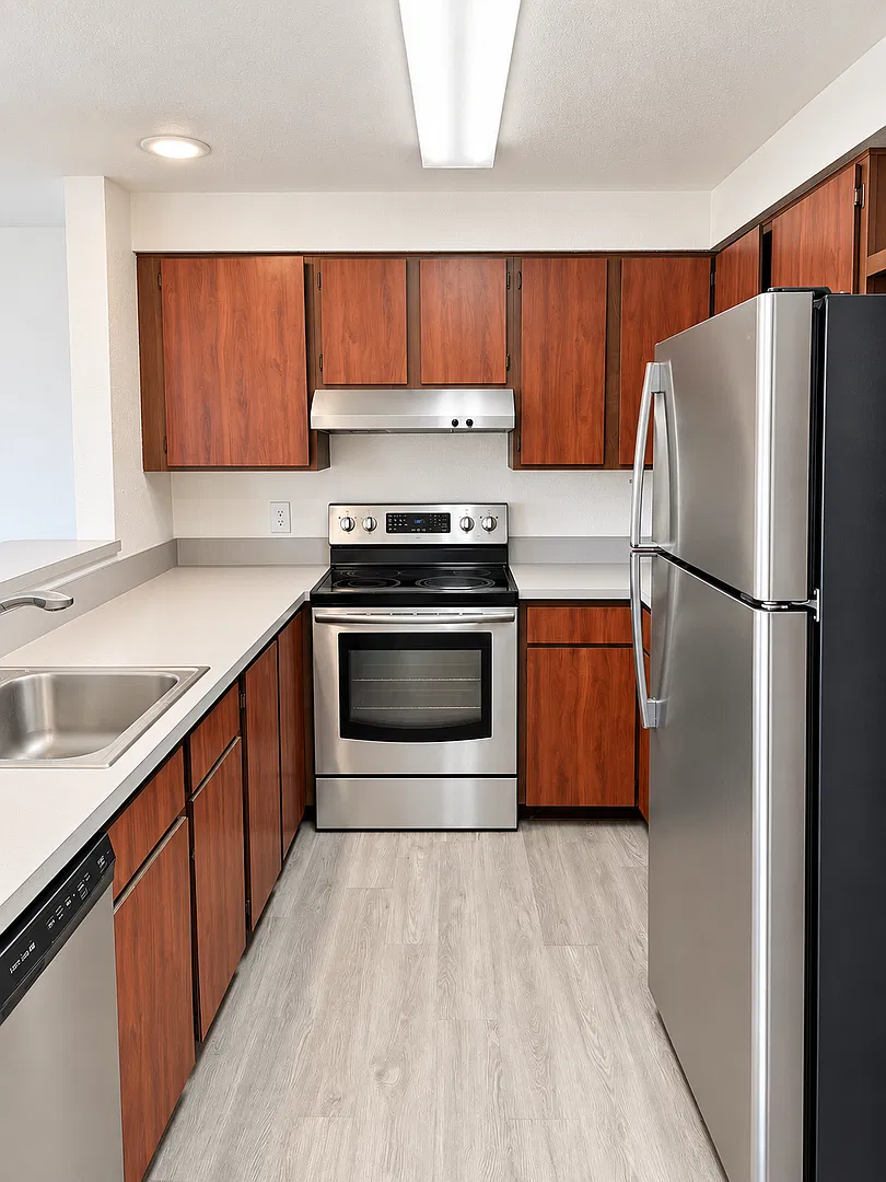 *Spacious 2BR/1.5BA Condo In-Unit Laundry, 2 Parking Spaces & Pool* — Photo 1