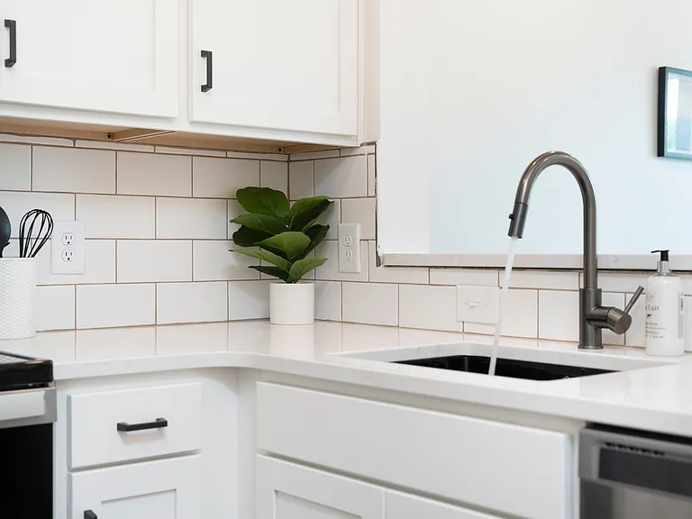 208 Gillis St #13 — Photo 28