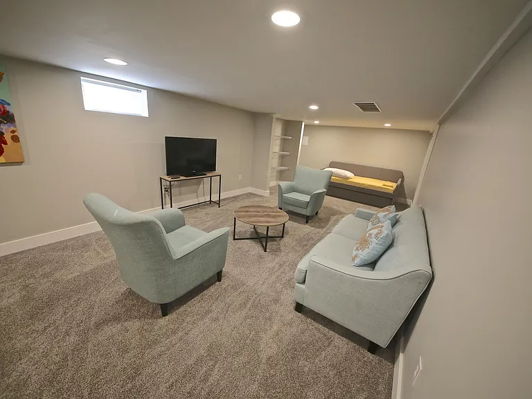 113 E Southern Dr — Photo 11