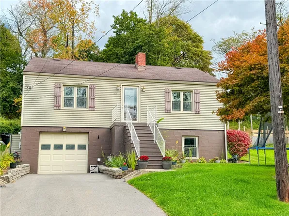 65 Allegheny Ave, Valencia, PA 16059