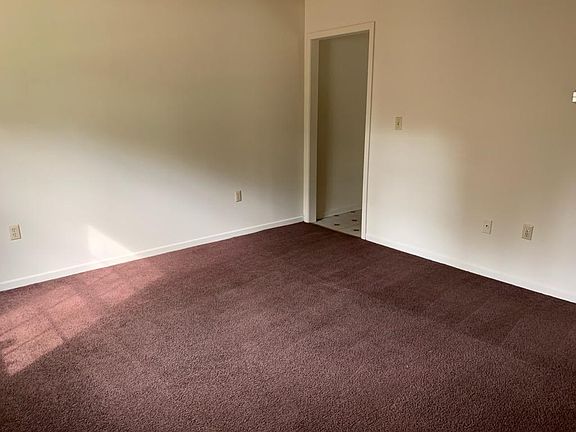 4th image of 108 Stonecreek Dr APT C