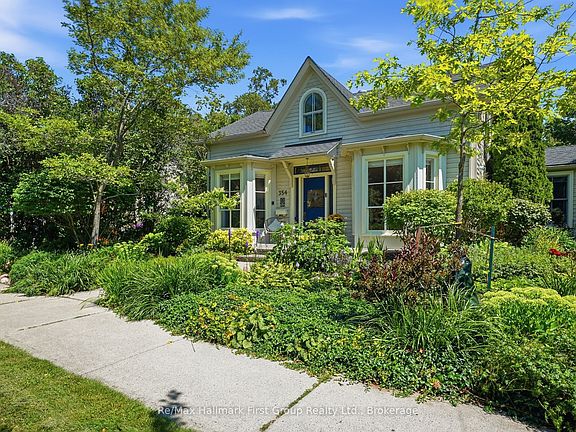 2nd image of 354 College St