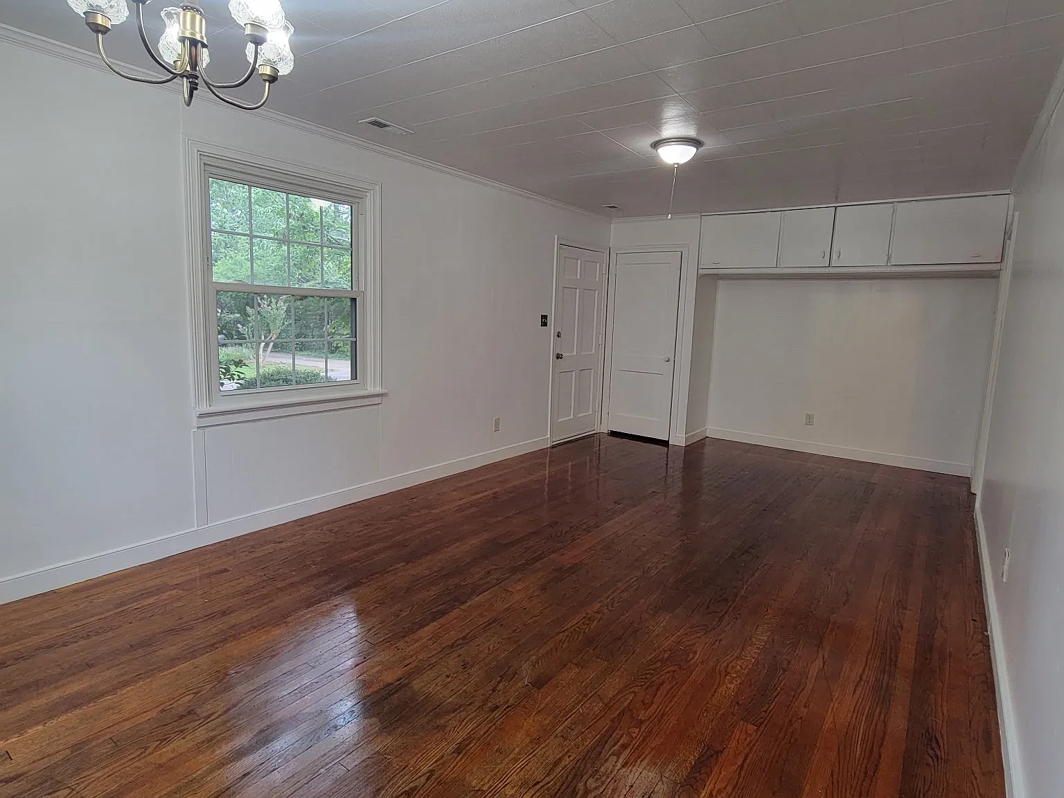 1602 Fort Hill Dr — Photo 2