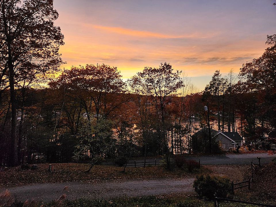2nd image of 182 Sunset Dr
