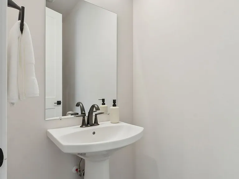 446 Glenview Loop — Photo 37