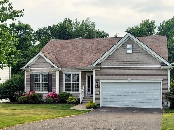527 Putting Green Lane #527, Oxford, CT 06478