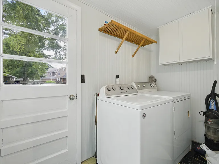 5611 Hampton Blvd — Photo 15