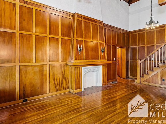 4th image of 1207 W Franklin Ave #8