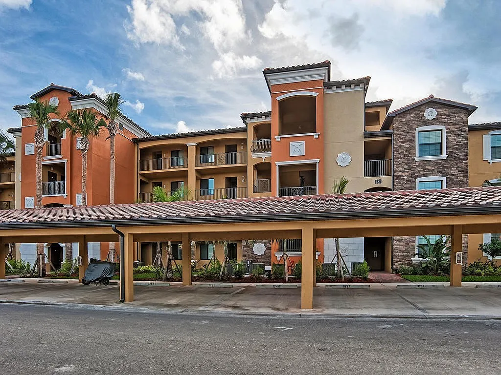 2BR/2BA Annual Furnished First Floor Condo available in Treviso Bay for immediate occupancy with ... — Photo 4