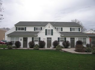 558 Broadway APT 6, Hanover, PA 17331