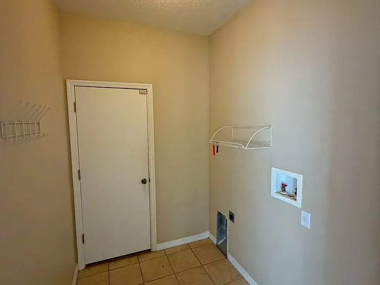 72 Bickford Dr — Photo 17