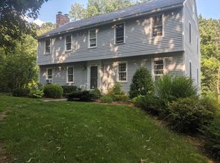 98 Christian Hill Rd, Amherst, NH 03031