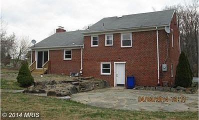Exterior (Rear)