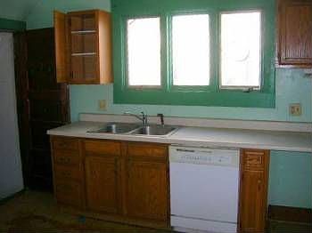 2nd image of 548 Kibler Ave
