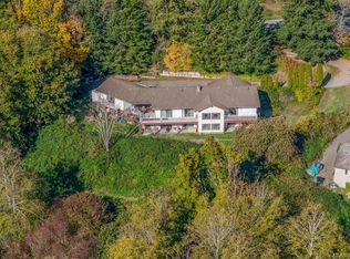 2983 NW Bay Rd, Nanoose Bay, BC V9P 9E8