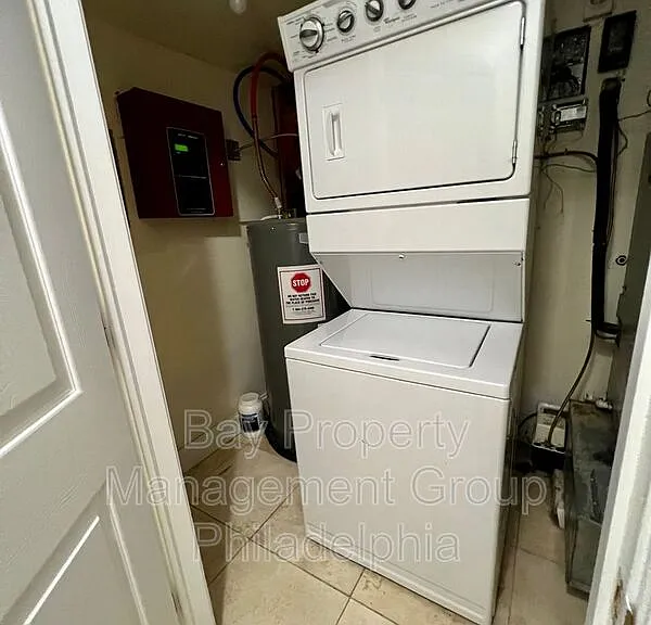 1723 Fontain St #A — Photo 17