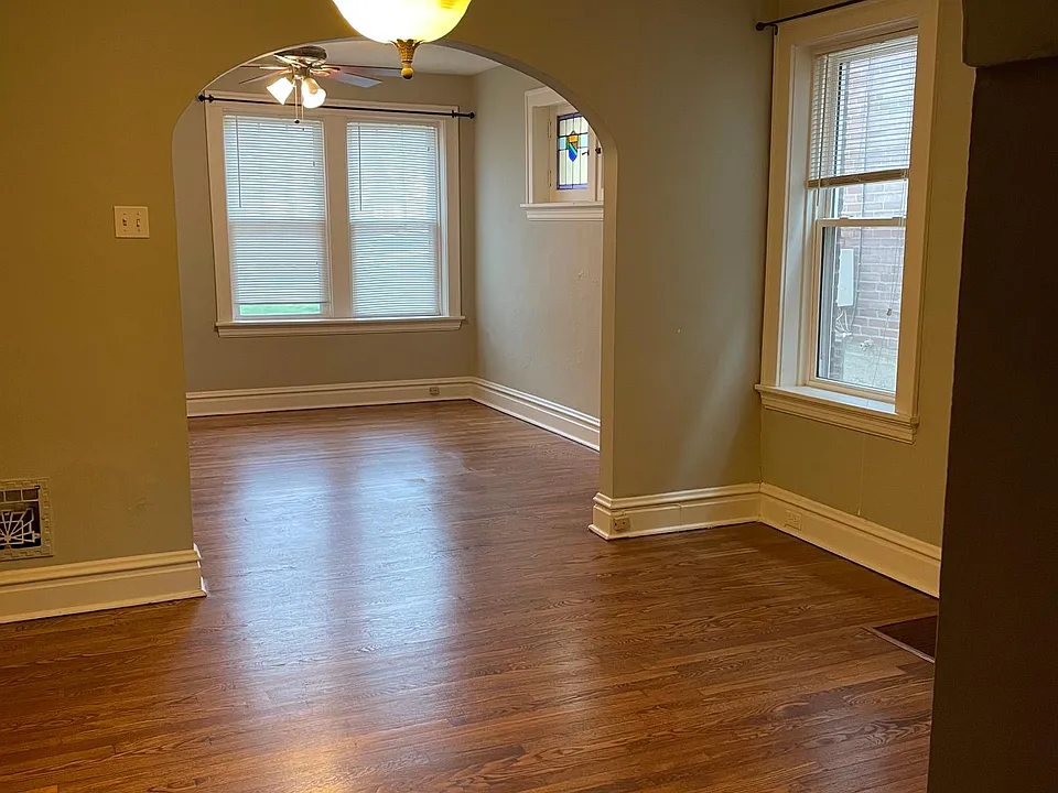 DR into Living room