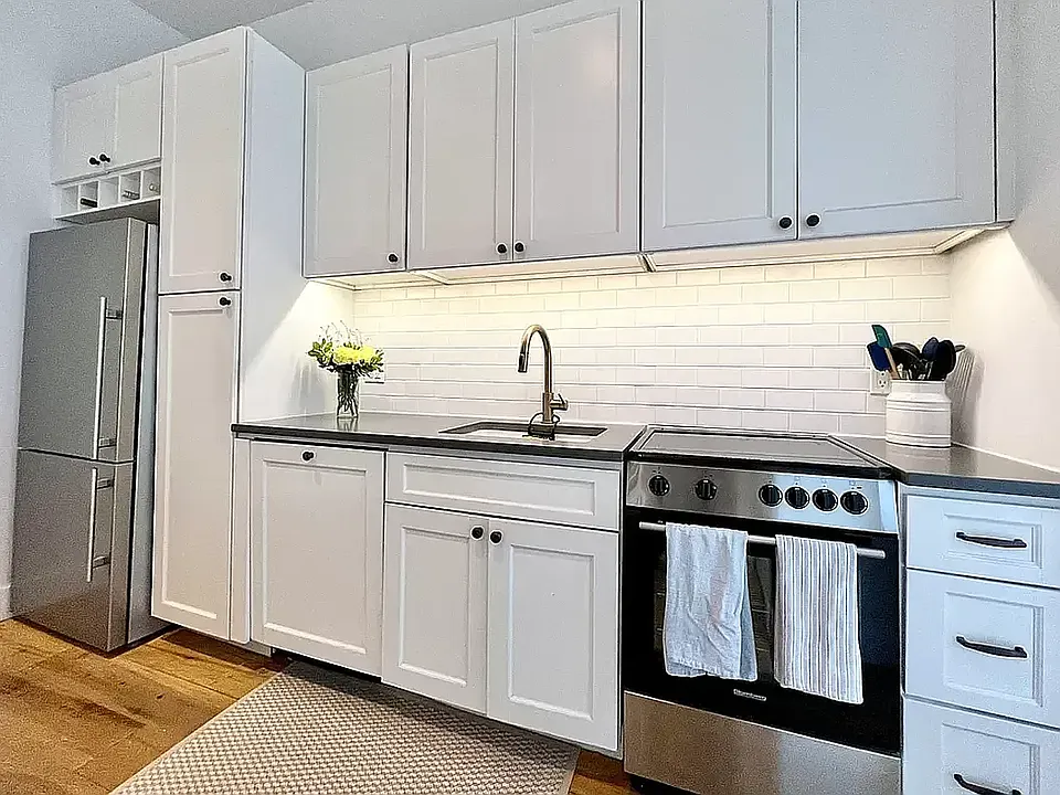 291 Metropolitan Ave #4B