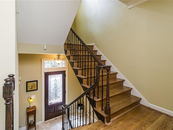 3rd image of 8985 Niblick Dr