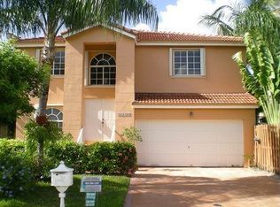 9750 SW 212th St, Cutler Bay, FL 33189