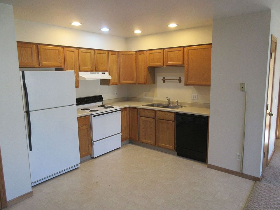 1st image of 2948 Carrousel Ln APT 7