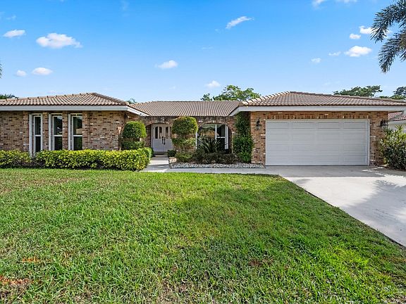 2nd image of 20203 Back Nine Drive