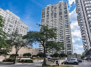 5733 N Sheridan Rd APT 4B, Chicago, IL 60660