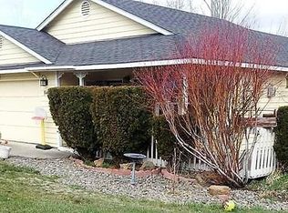 949 NE Lena Pl, Bend, OR 97701