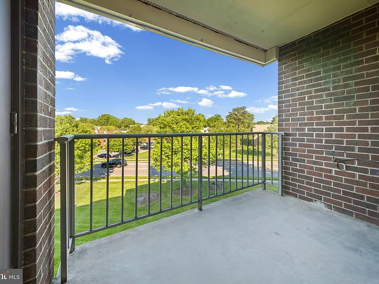 2 Mountbatten Ct — Photo 11