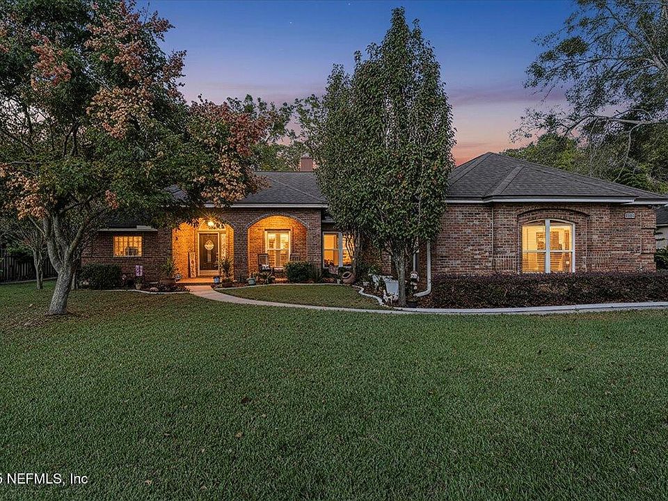 1st image of 136 FAIRWAY OAKS Drive
