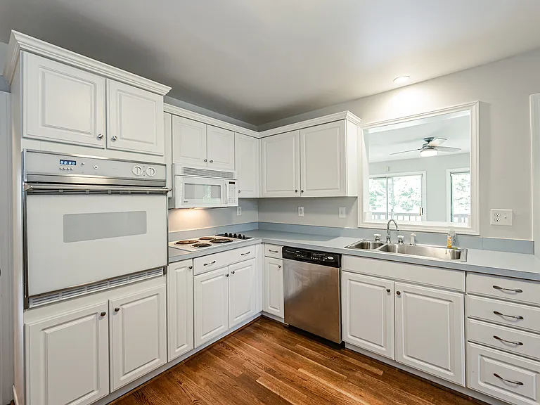 11402 Creekside Dr — Photo 6