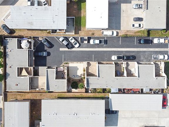 4th image of 18911 Florida St