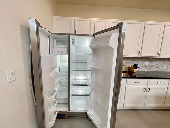 5th image of 2027 E University Dr Unit 114