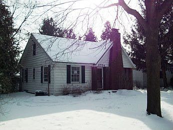 1st image of 3704 Woodlawn St