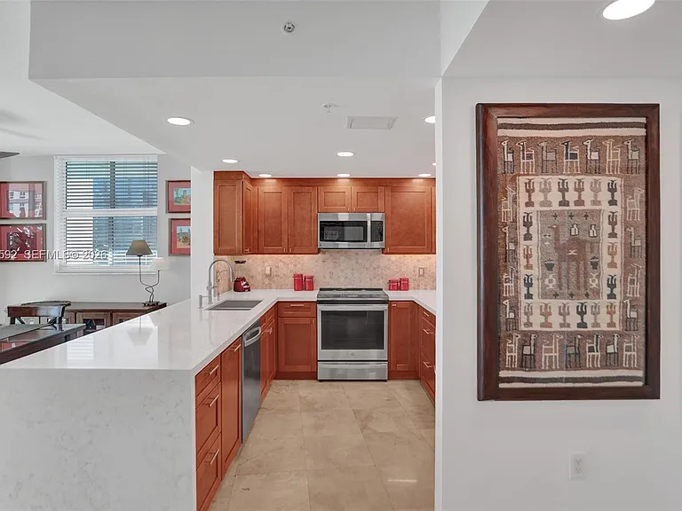 1250 S Miami Ave #2702 — Photo 8