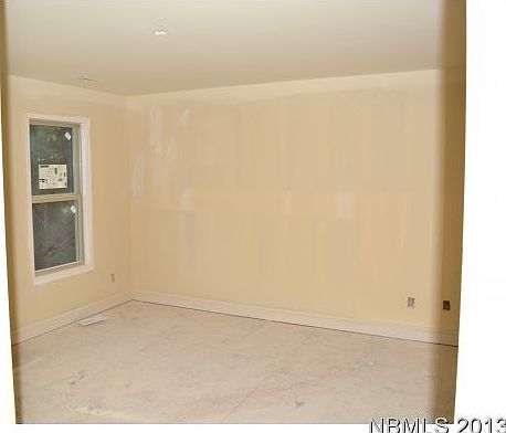 4th image of 610 Edgewood Drive