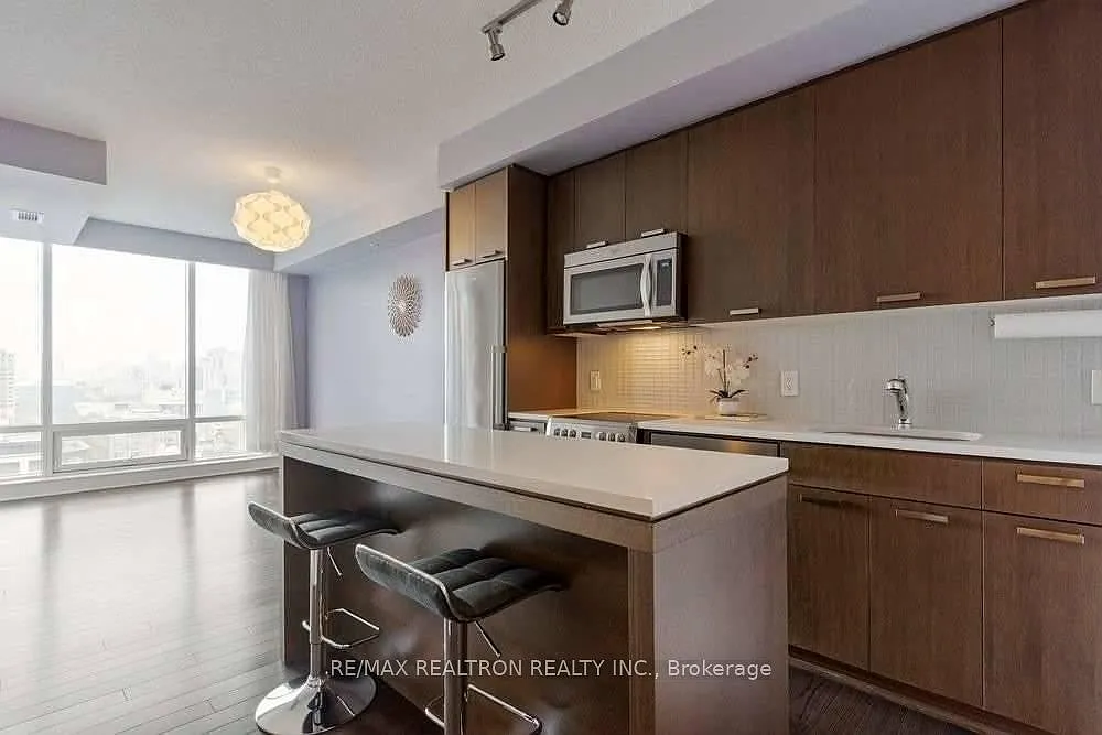 1 bed, $2,390 — Photo 4