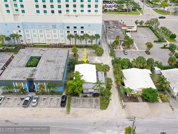 3rd image of 412 SE 23rd St
