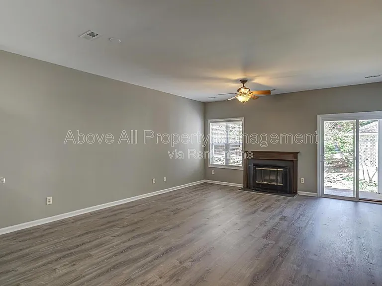 6020 Winterpointe Ln #102 — Photo 24