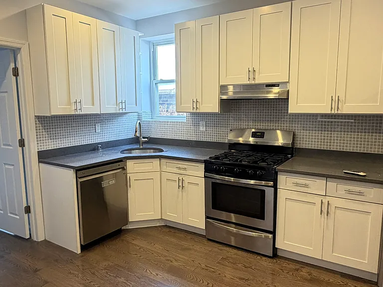 30-36 Steinway St #3 — Photo 1