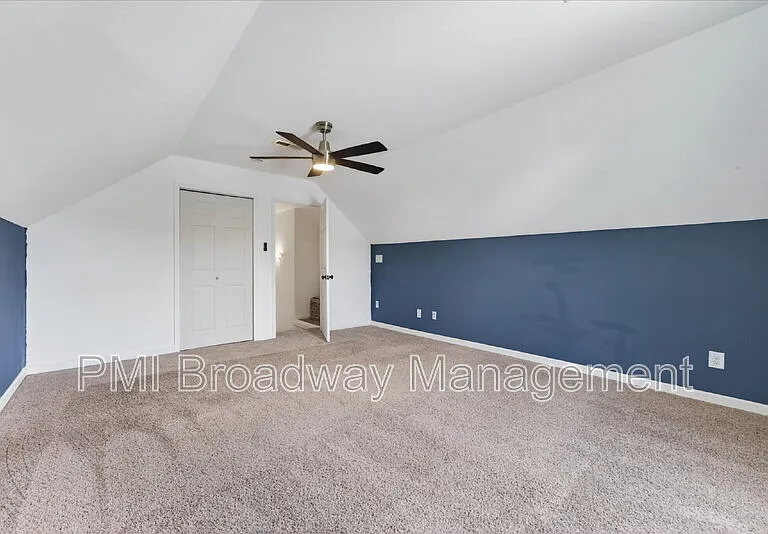837 Shelton Cir — Photo 17